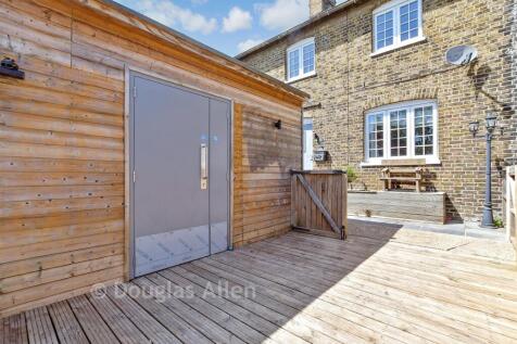 External Lifestyle Photograph