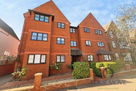 1-bed flat on Hurst Grove, Bedford, Bedfordshire, MK40, £950/mo