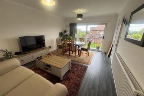 Orchard Court, Gedling, Nottingham photo 3