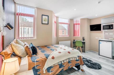 26 Ellys Road, Coventry, CV1 4EW (84).jpg