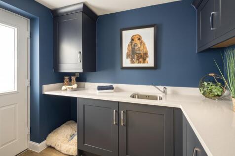 Utility room in 4 bed Holden