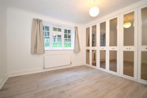 Cathedral Court, King Harry Lane, St Albans, AL3 photo 5