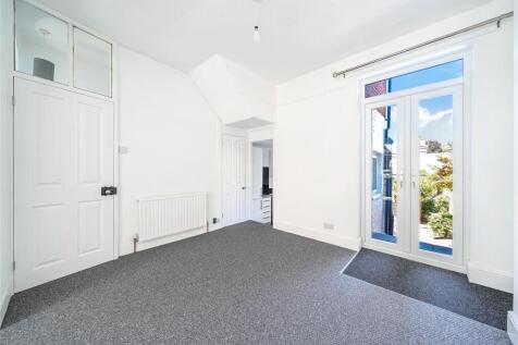 Sitting/Dining Room
