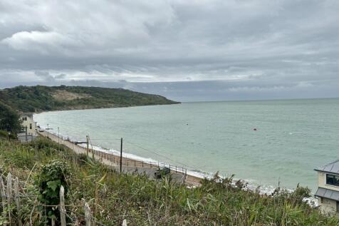Totland Bay