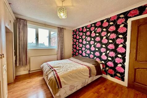 WhatsApp Image 2024-12-09 at 13.59.03_dbb403e0.jpg