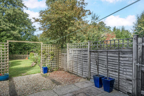 1349199-4-68bff5e...