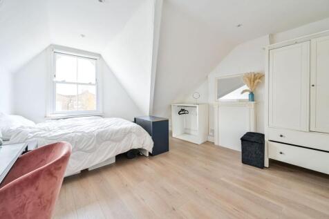 1-bed flat on St Marys Road, Peckham, SE15, £1,700/mo