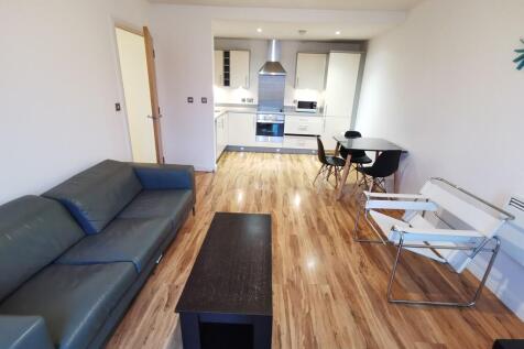 Two-Bedroom, Two-Bathroom Apartment - Prime City Centre Location
Situated within the popular Latitude development on Bromsgrove Street, this well-presented two-bedroom, two-bathroom apartment offers m