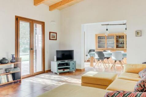 Lounge and dining