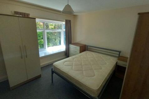Foxlands Crescent, Wolverhampton, West Midlands, WV4 photo 5