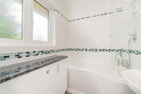 8 Crofters Close, Isleworth TW7 7PH-LOW RES-6.jpg