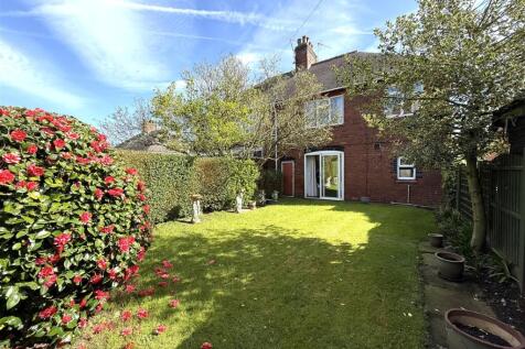 64 SANDY LANE REAR.jpeg