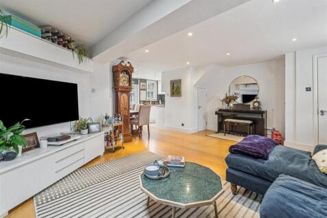 FOR SALE - Graham Road, W4