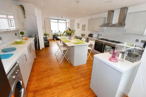 7-bed terraced on Brailsford Road, Fallowfield, Manchester, M14, £5,308/mo