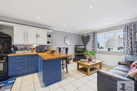 Kitchen/Living Area