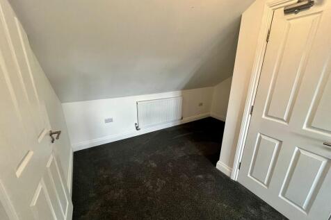 IMG-20251027-WA00...