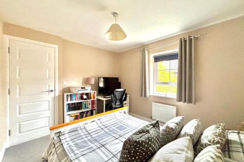 WhatsApp Image 2025-11-27 at 11.05.32_1865cbf7.jpg