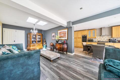 Open plan Sitting Room into Dining Kitchen