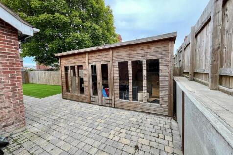 Summerhouse.jpg