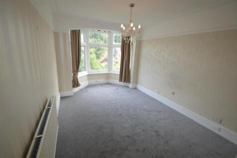 Sandringham Gdns IG6