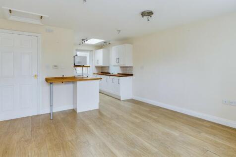 CAM02519G0-PR0119-STILL001