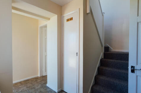 Holywell Drive, Loughborough photo 3
