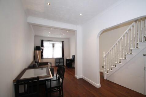 Mulberry Way, London, E18 photo 4