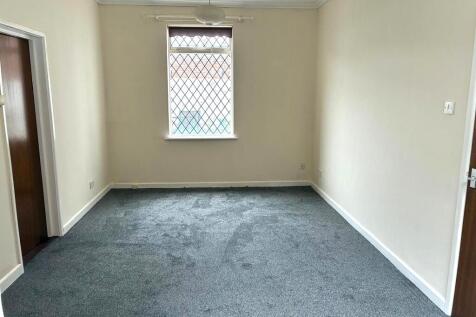 Dairy Flat, West Street, Harwich, Essex photo 4