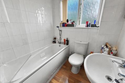 1_Bathroom.jpeg