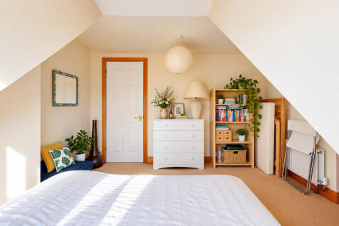 Bedroom 2 - Angle...