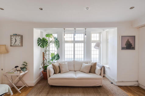 332415 - 291G Clapham Road-17.jpeg