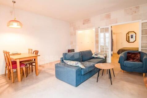 Ground floor house with patio in Mahón