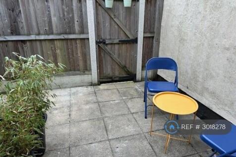 Secure Private Courtyard