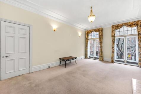 Living Room-1.jpg