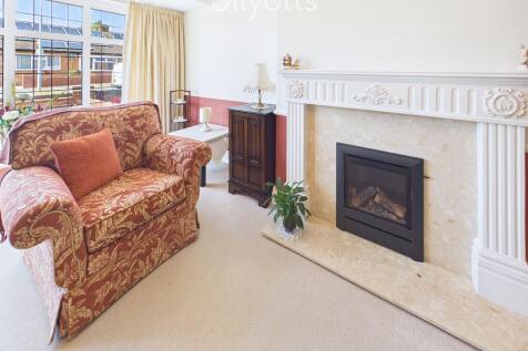 Gas Fire Lounge