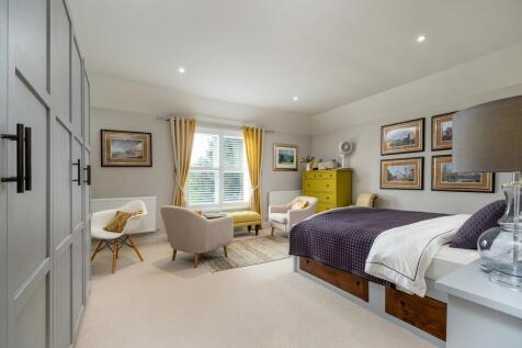 1440px-Elm Farm H...