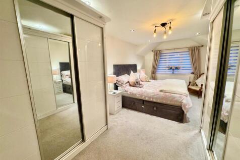 PHOTO-2025-11-17-21-38-55 (13).jpg