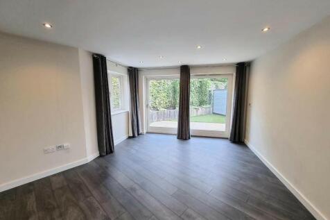 Chapel Mews, Hollow Road, Bury St. Edmunds photo 4