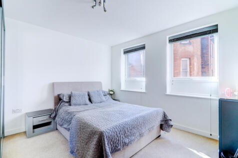 Bellfield Road, High Wycombe, Buckinghamshire, HP13 photo 3