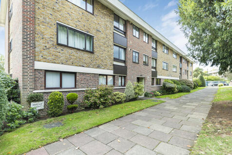 London, SE9 - property photo