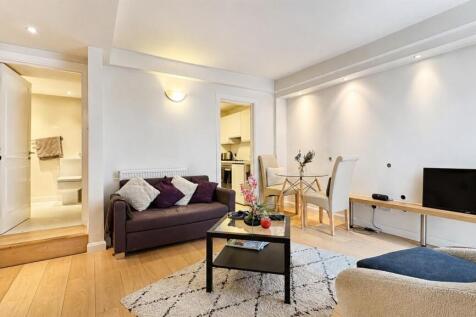 Flat B, Lee House1.jpg
