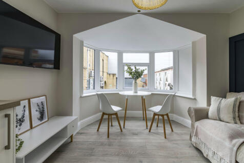 157HighStreet-26 2.jpg