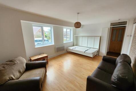 Redstock Close, Bolton photo 5