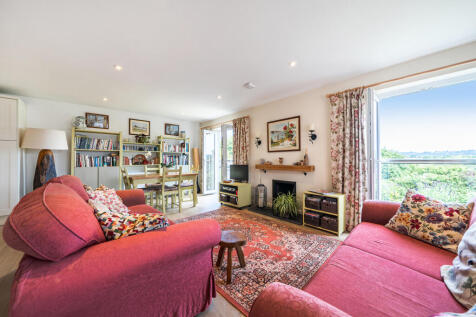 Open Plan Kitchen / Living / Dining Room