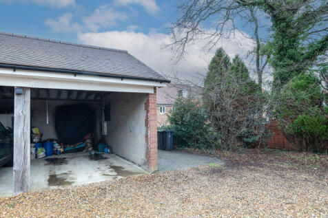 Car port and parking space