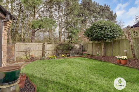 Garden flowers virtually staged at Reedsdale by Be