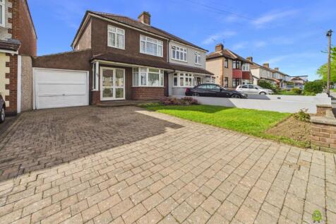 Presented by Clinton at EweMove Bexleyheath and Da