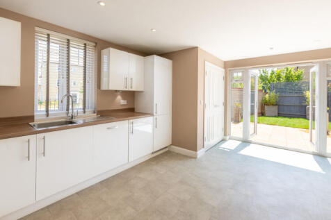 Great Hall Drive, Bury St Edmunds, Suffolk photo 3