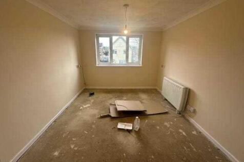 Manor Park House, 87 Bullar Road, Southampton photo 4