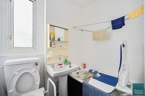 144 Springfield Road, bn1 (13).jpg